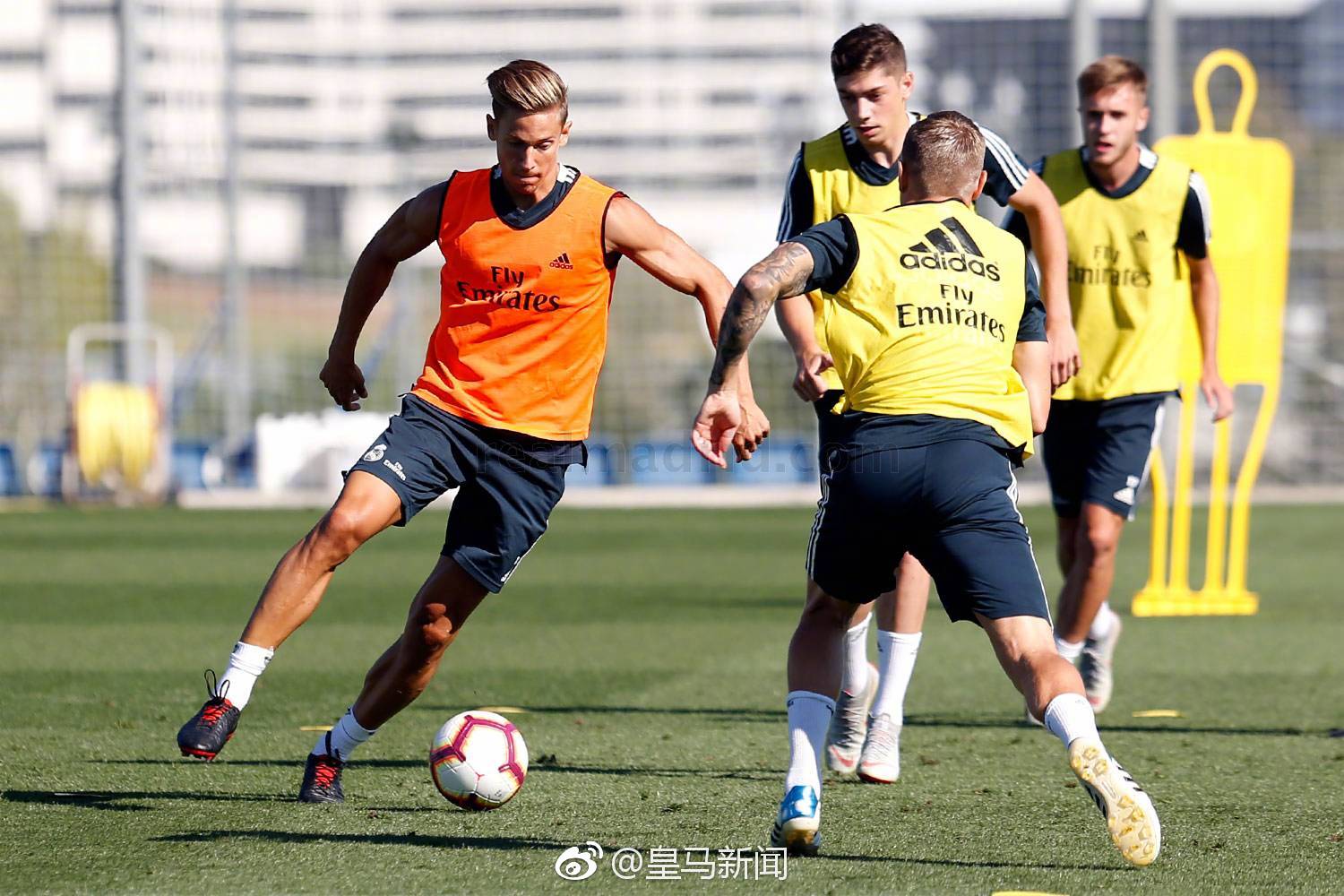 JJB-集结日塞维利亚备战欧篮联；门线救险细节曝光；震撼外界；训练强度明显提升的简单介绍